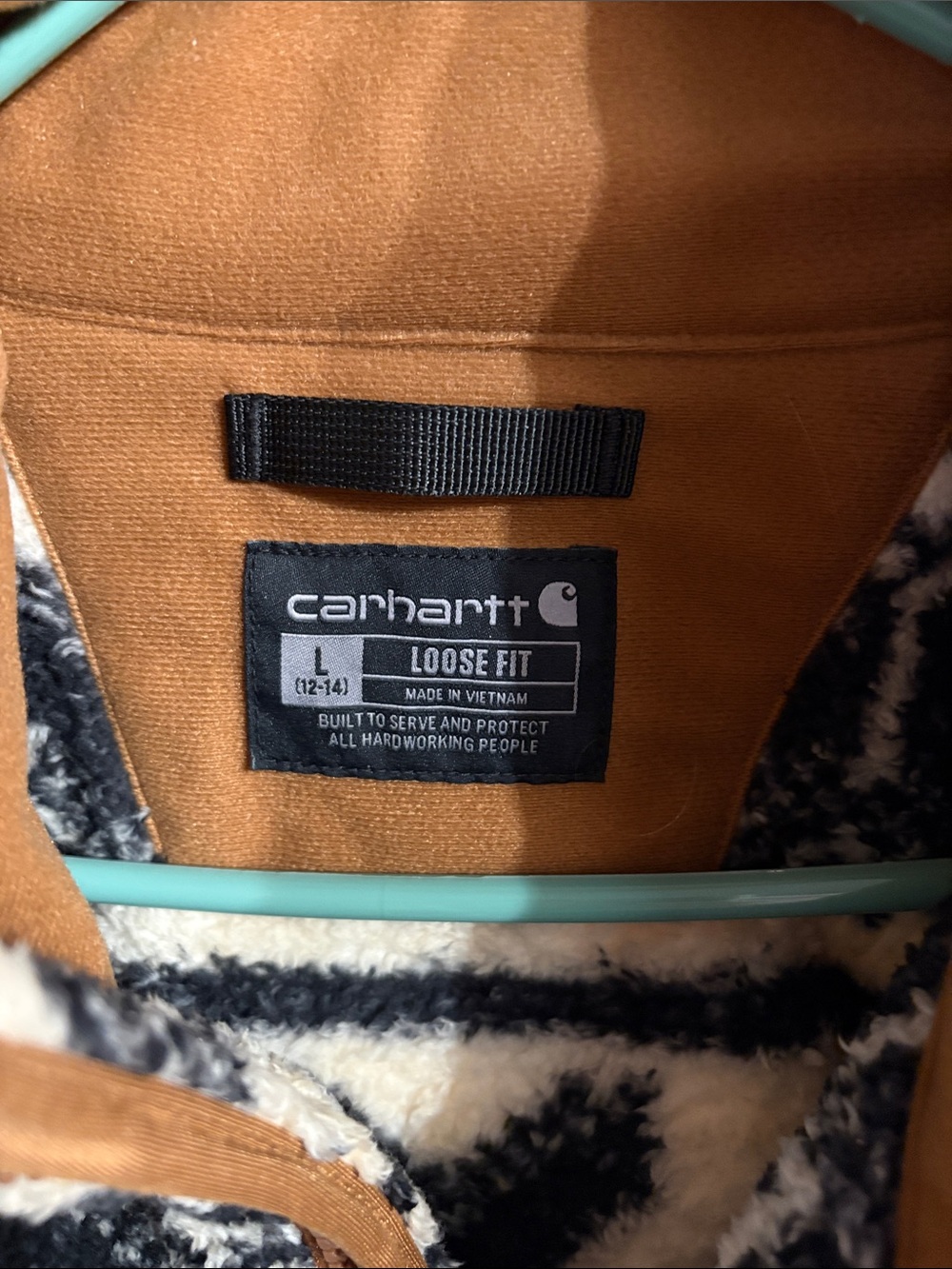 Carhartt Women’s Cream & Navy Patterned Sherpa Jacket - Picture 2 of 4